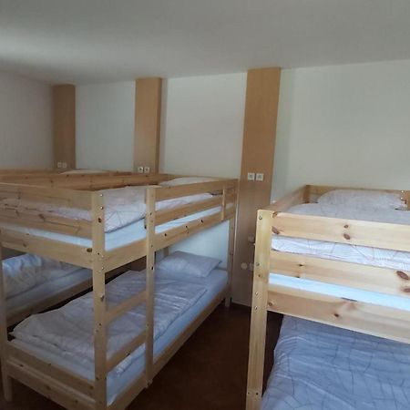 Hostel In Picerija Spajza موجسترانا المظهر الخارجي الصورة