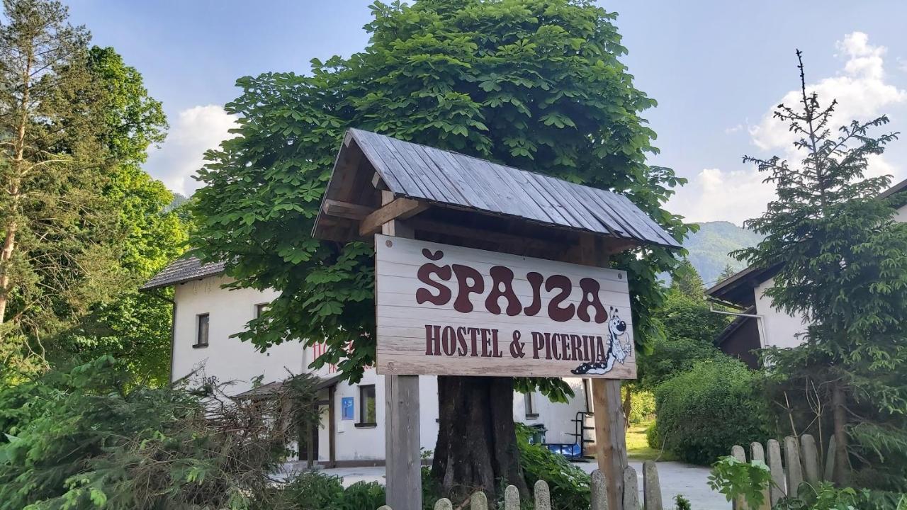 Hostel In Picerija Spajza موجسترانا المظهر الخارجي الصورة