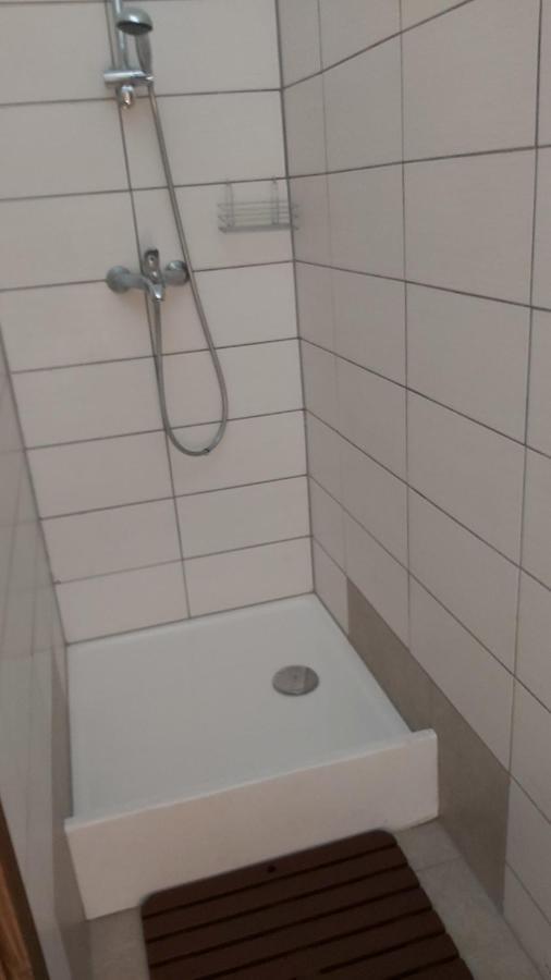 Hostel In Picerija Spajza موجسترانا المظهر الخارجي الصورة