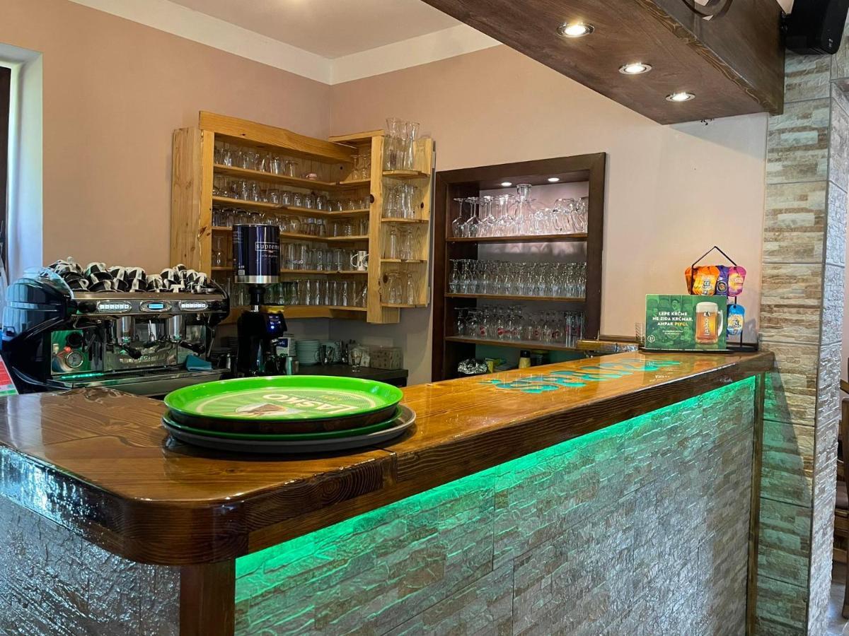 Hostel In Picerija Spajza موجسترانا المظهر الخارجي الصورة